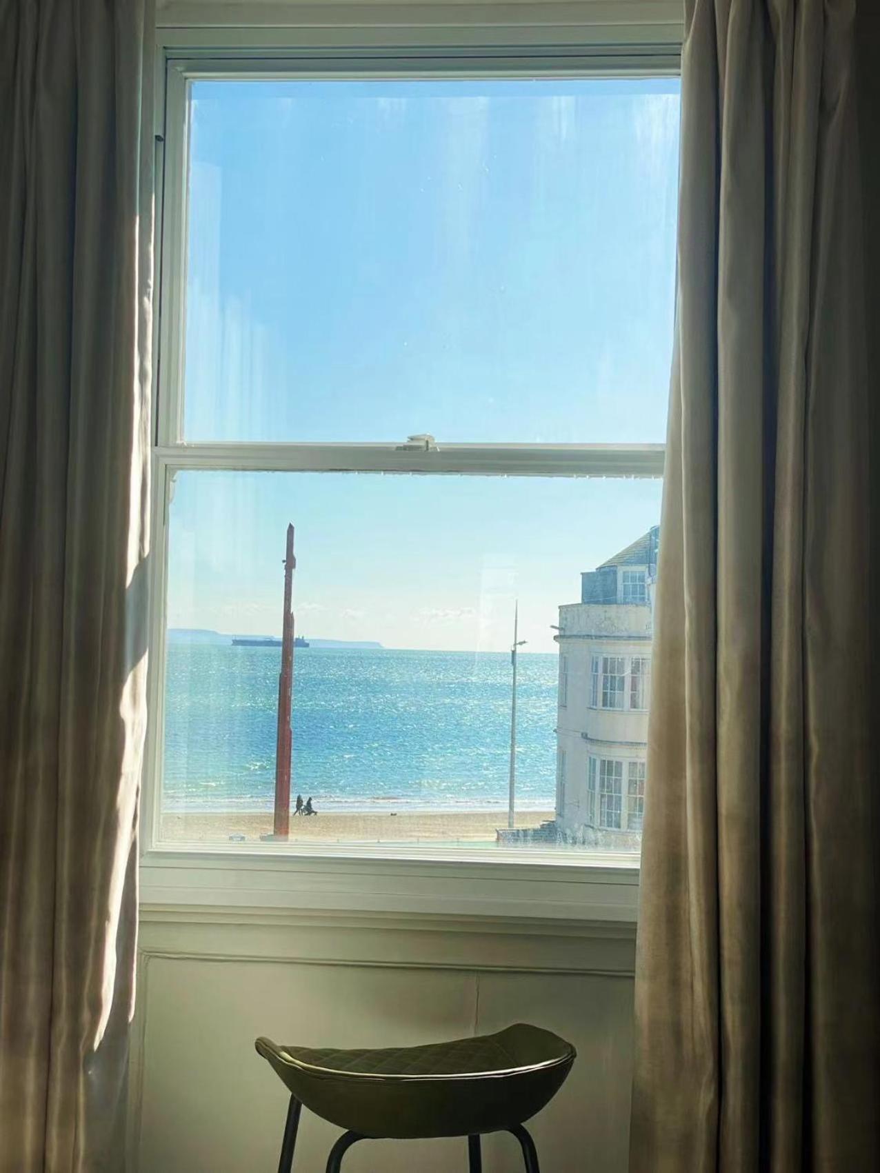 Hotel Chapter 1 Weymouth